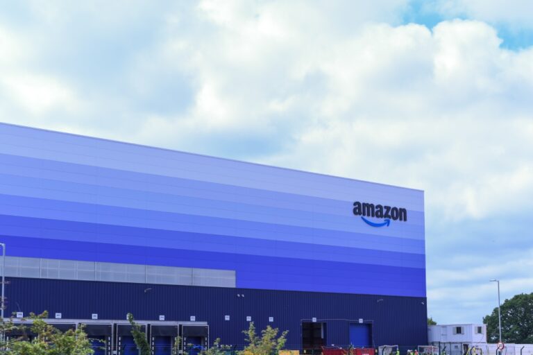 How many Amazon fulfillment centers are in Europe